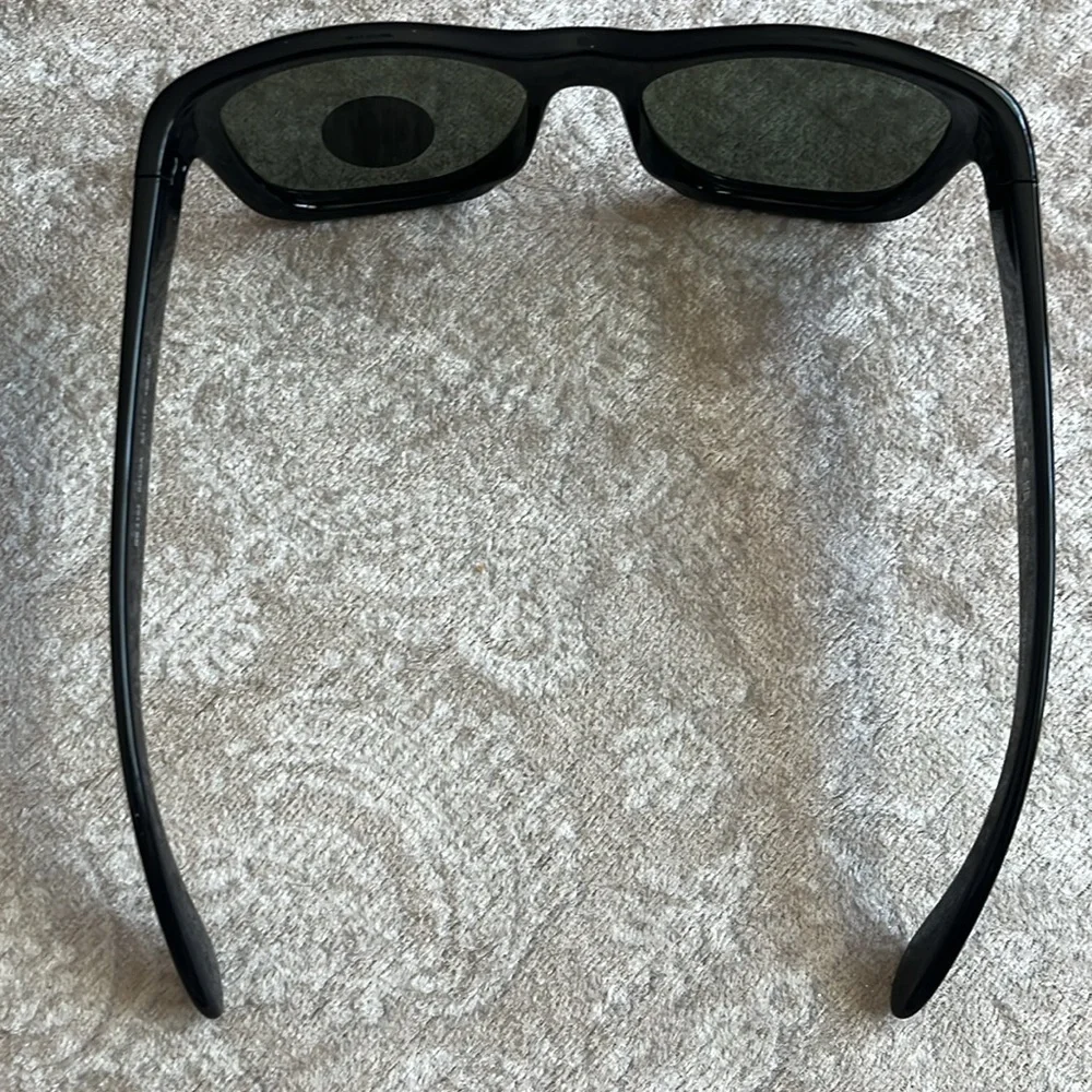 Brand New Ray-Ban Polarized Square Sunglasses Polished Black Frame Green Lens